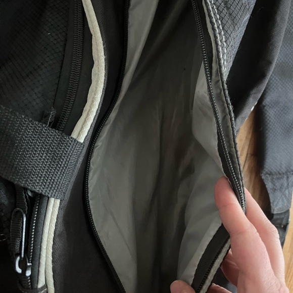 Louisville slugger baseball bag - Picture 3 of 3